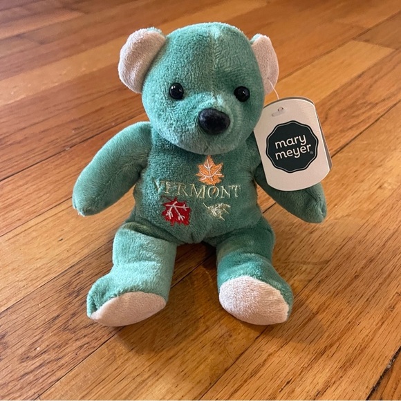 Mary Meyer | Small Green Vermont Bear | 7 in - Picture 1 of 5